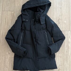 Black Vince Camino down puffer jacket SZ x small